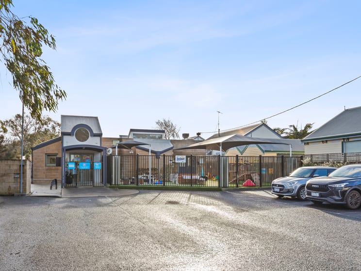 Click to view all images 86 Beach Road Torquay VIC 3228 - Image 1