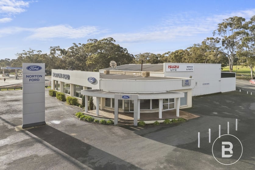 33 Ararat Road Stawell VIC 3380 - Image 1