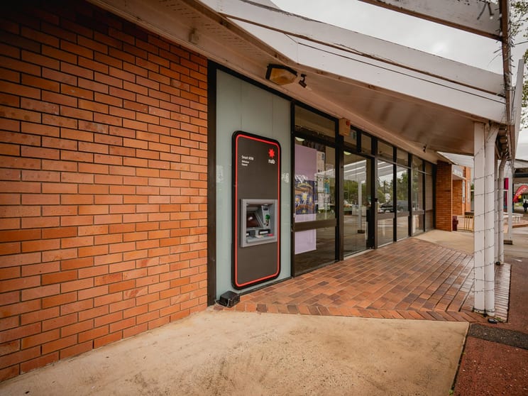 Click to view all images 41 Cambridge street Mitchell QLD 4465 - Image 2