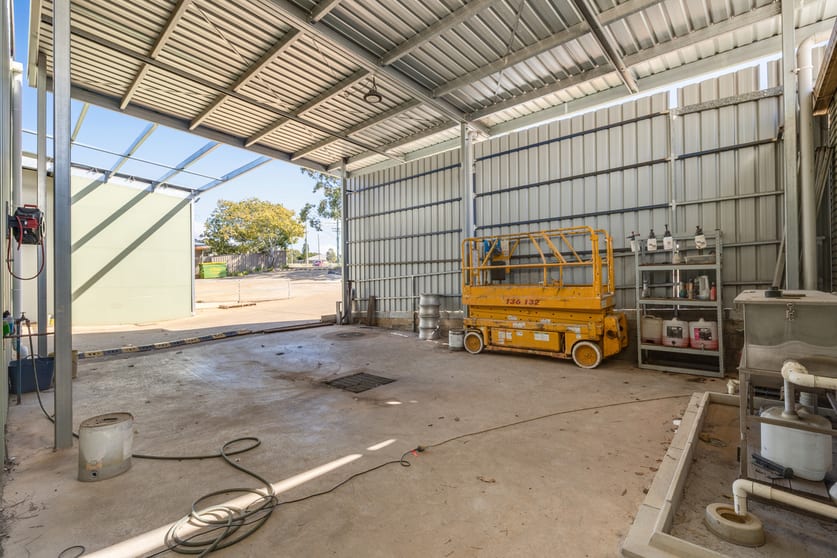 Click to view all images 424 - 428 Anzac Avenue Drayton QLD 4350 - Image 5