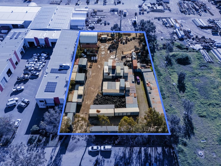 Click to view all images 12 Barcelona Way Maddington WA 6109 - Image 1