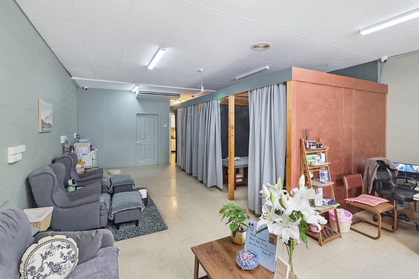 Click to view all images 5/20 Highett Street Mansfield VIC 3722 - Image 3