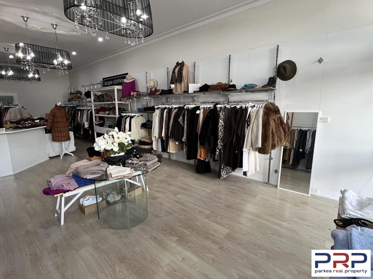 Click to view all images 338 Clarinda Street Parkes NSW 2870 - Image 3