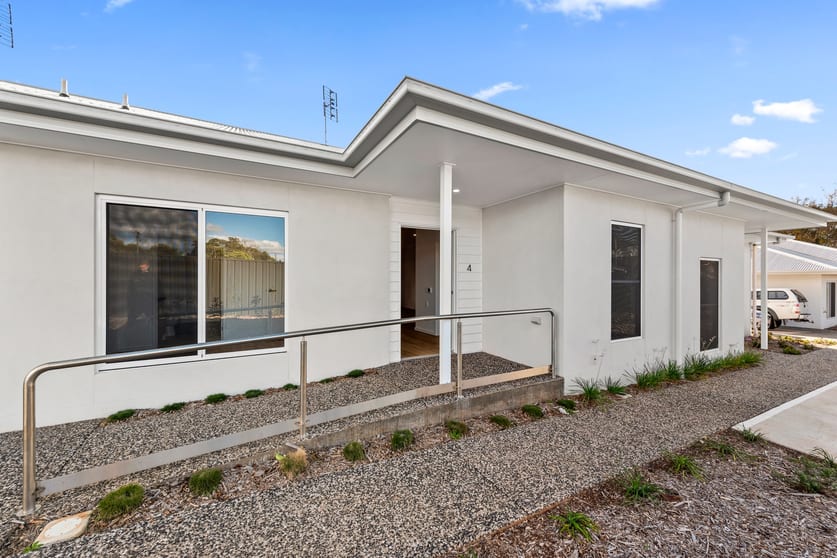 Click to view all images 128 Taylor Street Newtown QLD 4305 - Image 4
