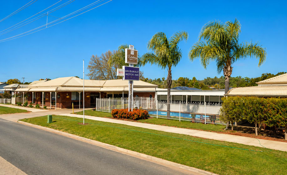 Click to view all images 154-158 Market Street Balranald NSW 2715 - Image 3