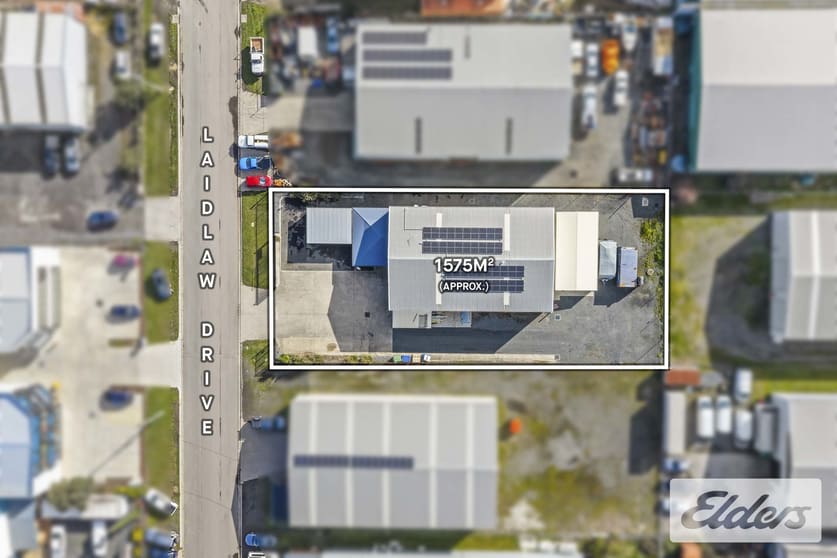 Click to view all images 32 Laidlaw Drive Delacombe VIC 3356 - Image 2