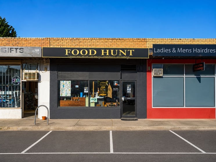 Click to view all images 71 Dumfries Street Deer Park VIC 3023 - Image 1