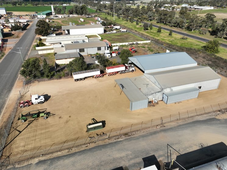 Click to view all images 6 Industry Avenue Narromine NSW 2821 - Image 3