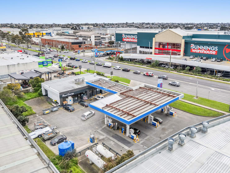 Click to view all images 1B Bell Street Preston VIC 3072 - Image 2