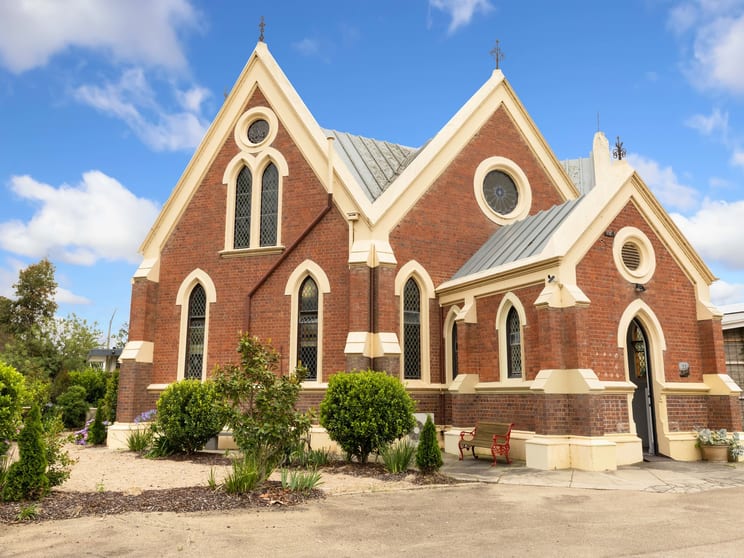Click to view all images 27-27a Pyke Street Bairnsdale VIC 3875 - Image 3