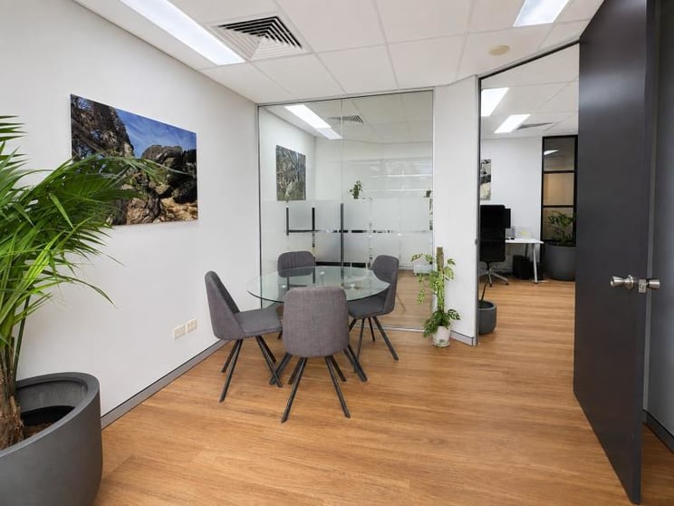 Click to view all images Belrose NSW 2085 - Image 2