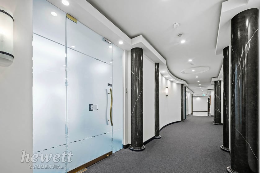 Click to view all images 934/1 QUEENS ROAD Melbourne VIC 3000 - Image 3