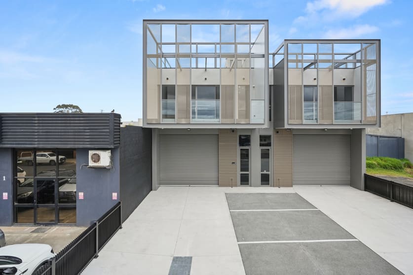 Click to view all images 3 Roosevelt Street Coburg North VIC 3058 - Image 2
