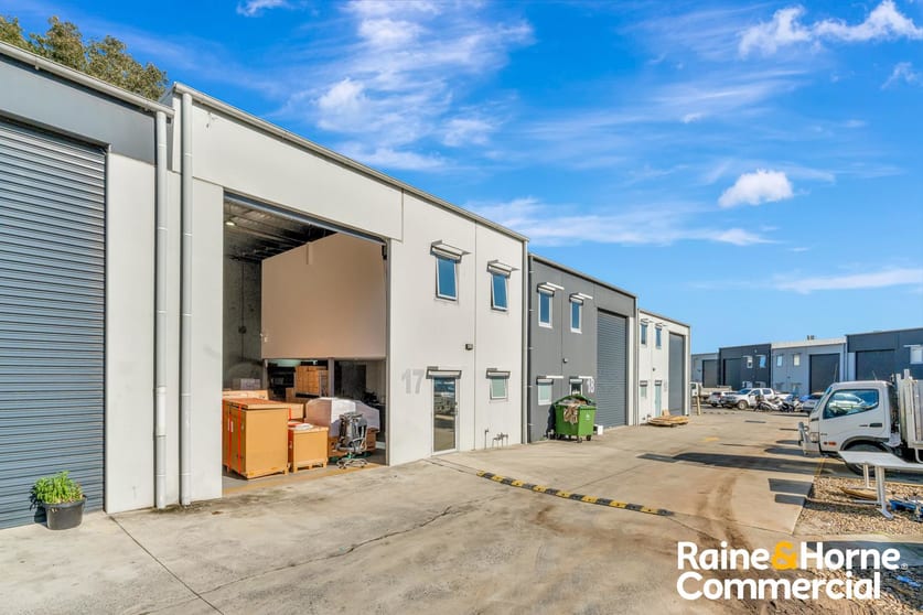 Click to view all images 17/22 Anzac Street Greenacre NSW 2190 - Image 3