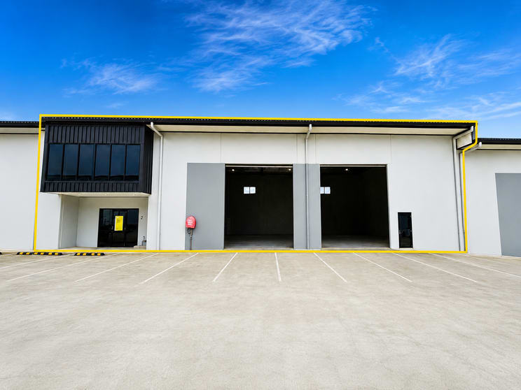 Click to view all images 2/74-104 Jardine Drive Redland Bay QLD 4165 - Image 1