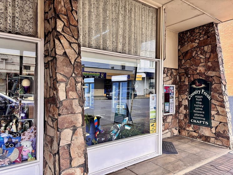 Click to view all images 96 Woolshed Street Bordertown SA 5268 - Image 3
