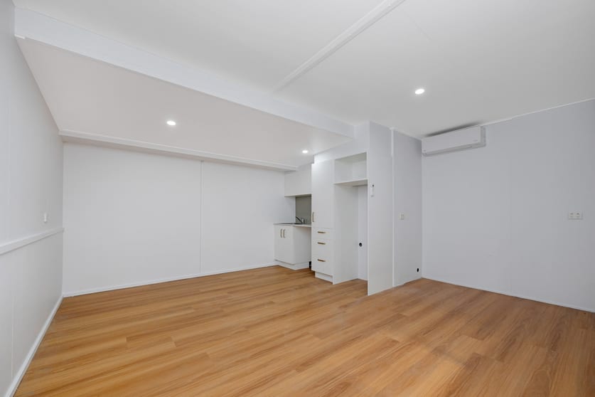 Click to view all images 371 Woolcock Street Garbutt QLD 4814 - Image 3
