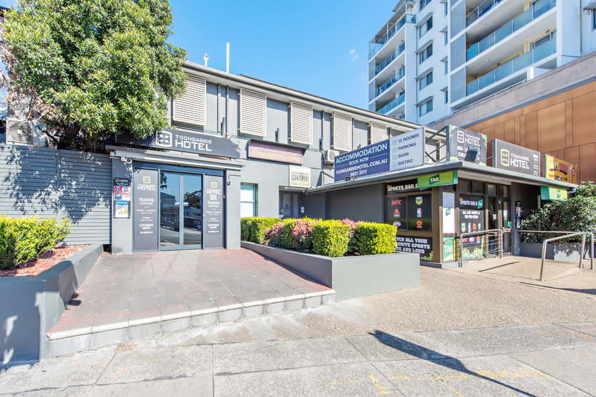 Click to view all images 5 - 9 Aurelia Street Toongabbie NSW 2146 - Image 3