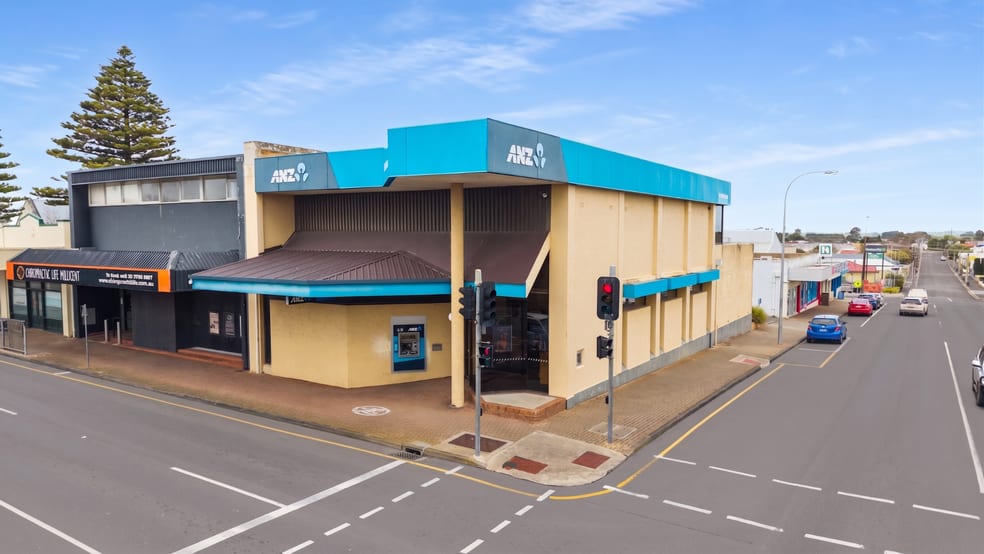 Click to view all images 54 George Street Millicent SA 5280 - Image 1