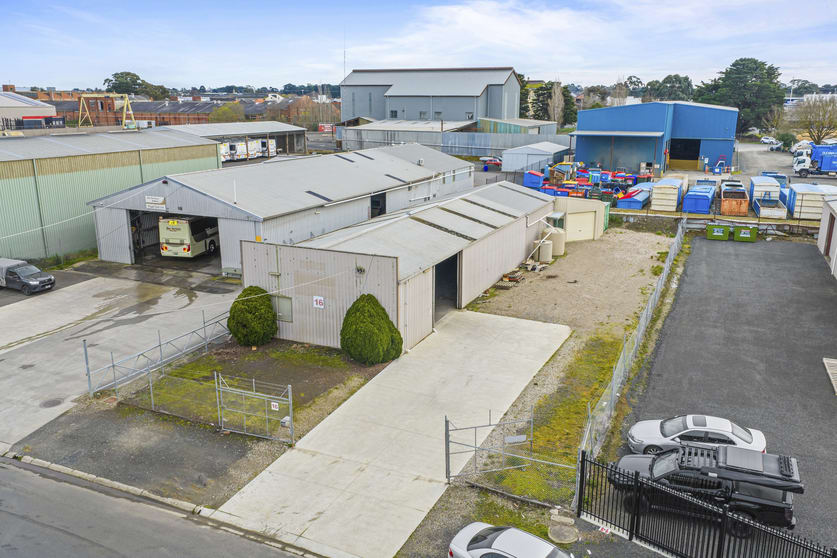 16 Martin Drive Delacombe VIC 3356 - Image 1
