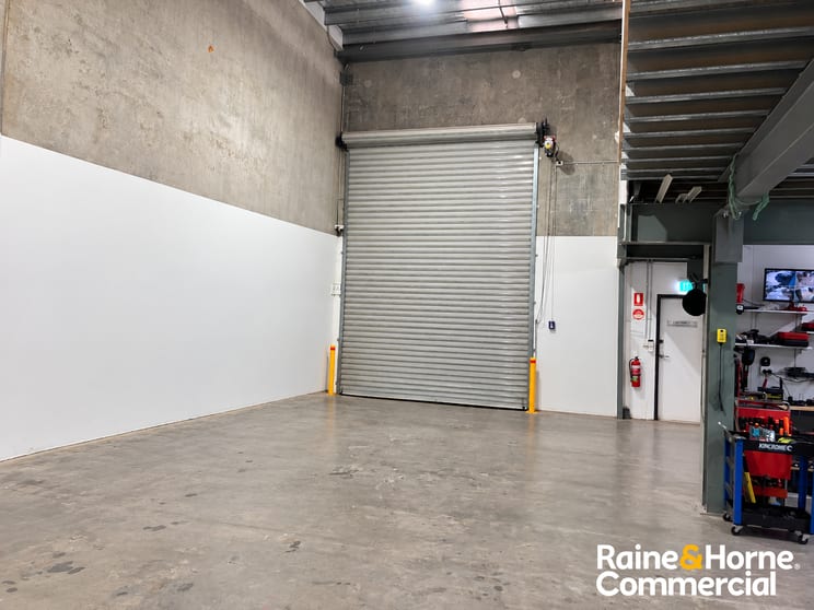 Click to view all images Unit 10D/20 Picrite Close Pemulwuy NSW 2145 - Image 3