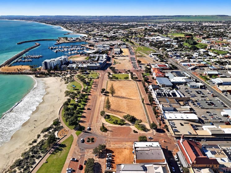 Click to view all images Lot 601 Marine Terrace Geraldton WA 6530 - Image 2