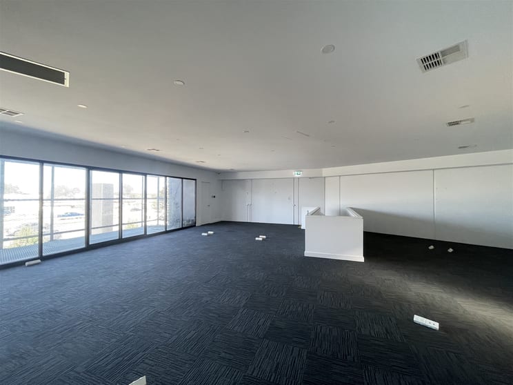 Click to view all images 3/706 Geelong Road Brooklyn VIC 3012 - Image 3