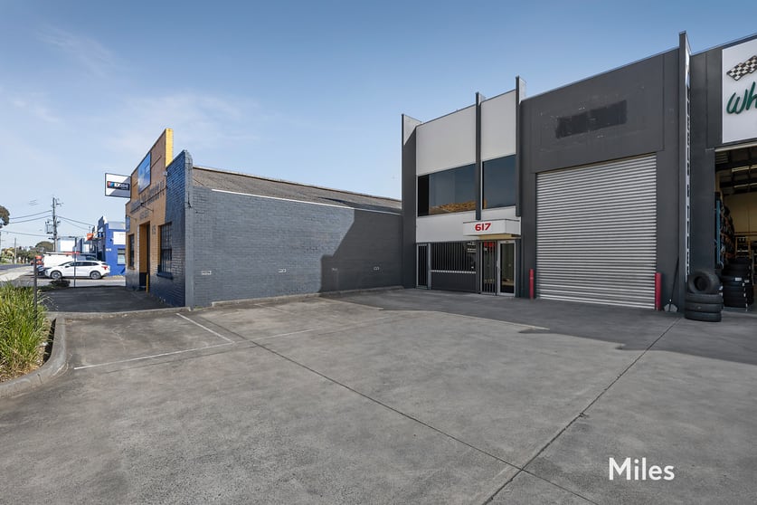 Click to view all images 617 Waterdale Road Heidelberg West VIC 3081 - Image 1
