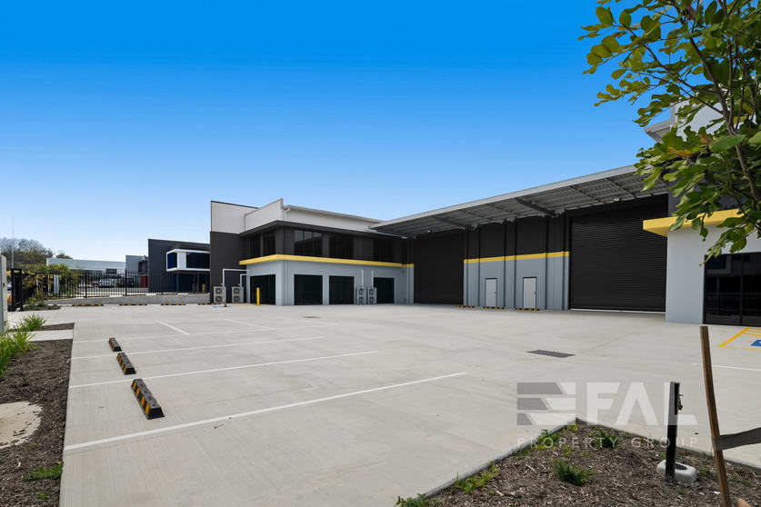 Click to view all images 44 Edison Crescent Yarrabilba QLD 4207 - Image 2