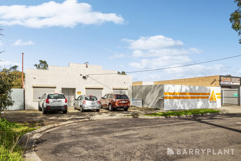 Click to view all images 1-3 Leo Street Fawkner VIC 3060 - Image 1