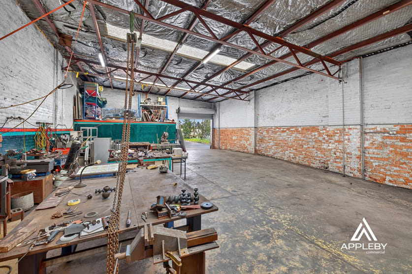 Click to view all images 1/3-5 Barry Street Bayswater VIC 3153 - Image 2