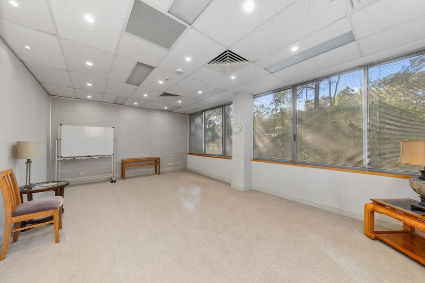 Click to view all images 27-29 Napier Close Deakin ACT 2600 - Image 5