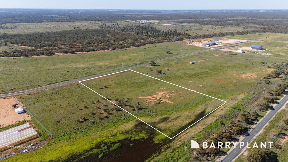 Click to view all images 18 Greentek Court Koorlong VIC 3501 - Image 2