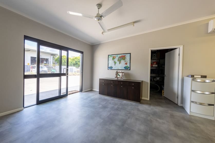 Click to view all images 14 Ponzo Street Woree QLD 4868 - Image 4