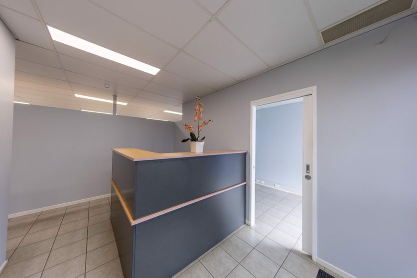 Click to view all images 242-244 Hartley Street Portsmith QLD 4870 - Image 4