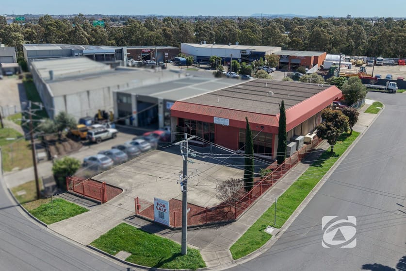 Click to view all images 31a Strong Avenue Thomastown VIC 3074 - Image 1