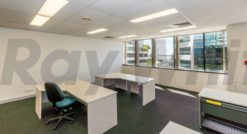10 Cloyne Road Southport QLD 4215 - Image 2