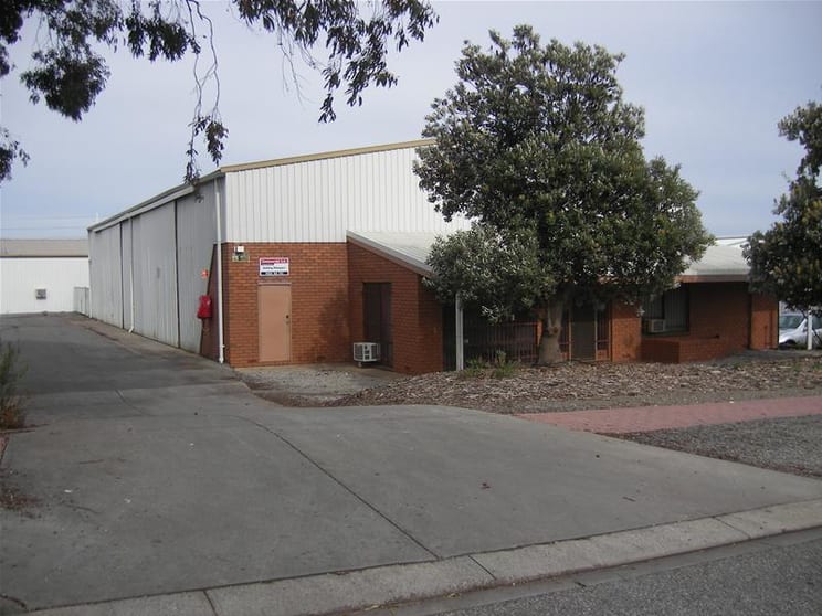 Click to view all images Workshop 1 Unit 2, 10 Dorset Street Lonsdale SA 5160 - Image 2
