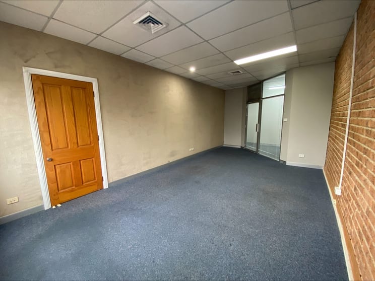 Click to view all images 11/33 Windsor Road Kellyville NSW 2155 - Image 3