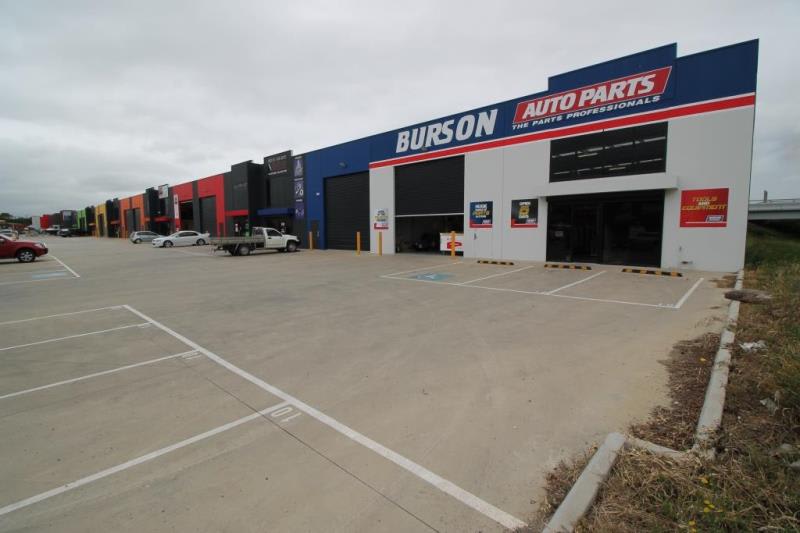 Unit 4/18-26 Bate Close Pakenham VIC 3810 - Image 3