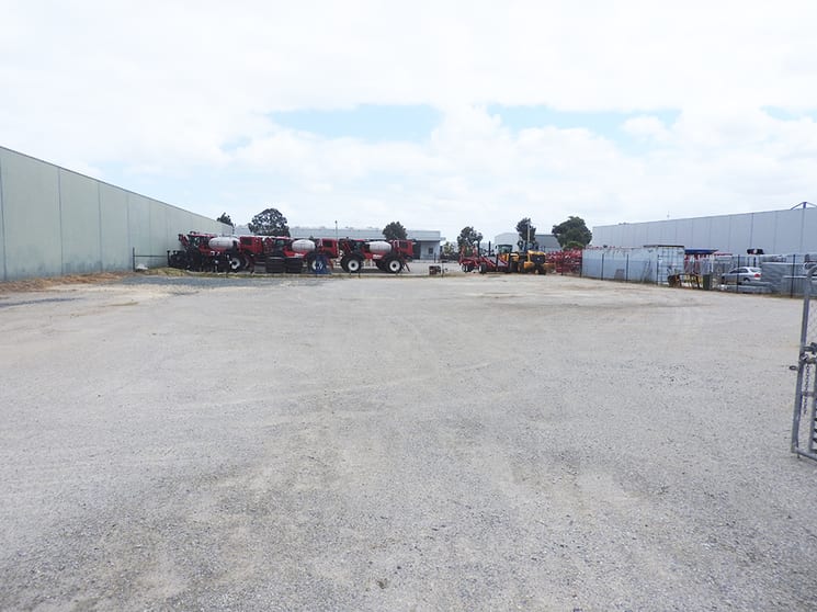 Click to view all images 29 Bungana Avenue Perth Airport WA 6105 - Image 2
