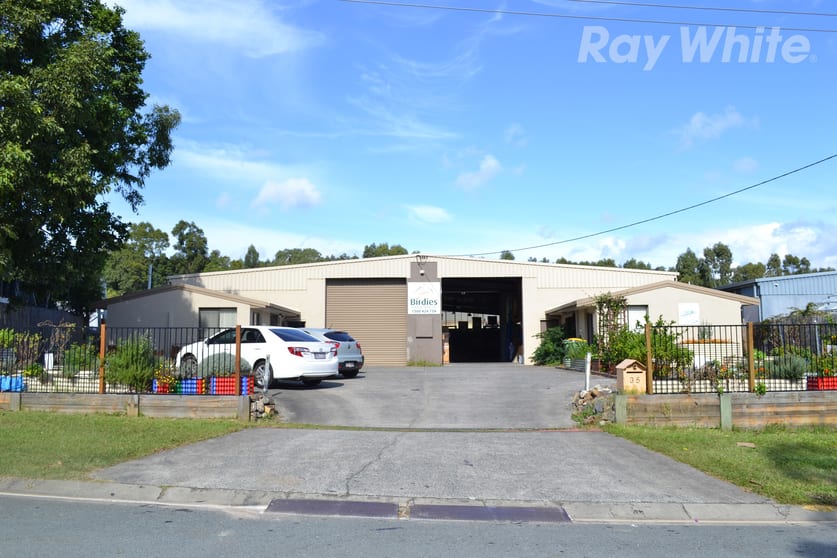 Click to view all images 35 Alex Fisher Drive Burleigh Heads QLD 4220 - Image 1