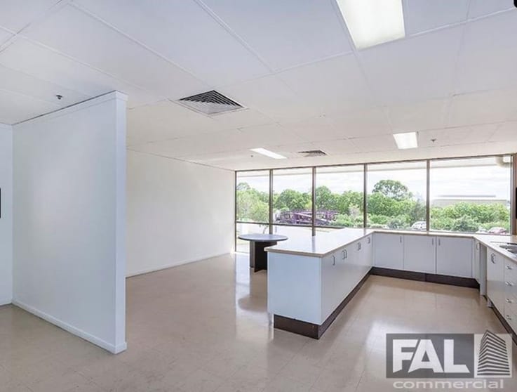 Click to view all images Coopers Plains QLD 4108 - Image 3