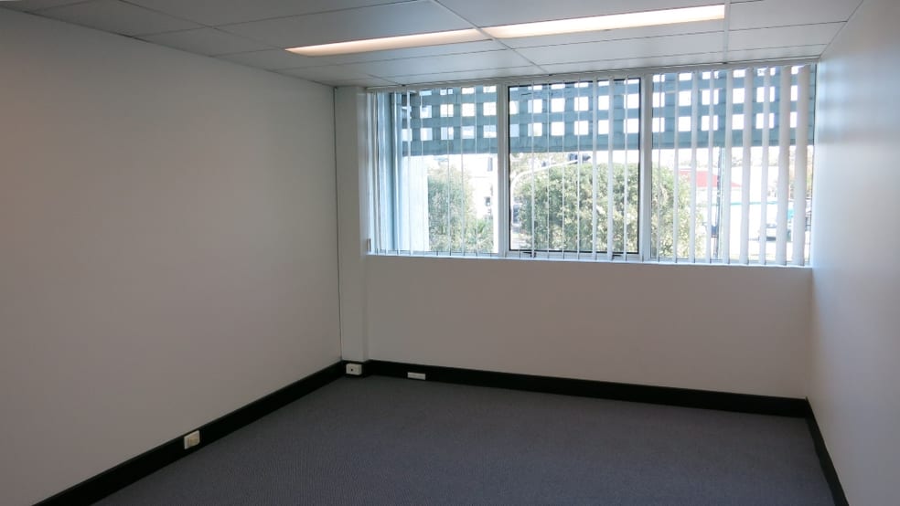 Click to view all images Bowen Hills QLD 4006 - Image 2