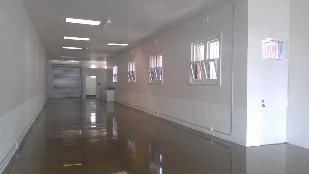 Click to view all images 402 Lygon St Brunswick VIC 3056 - Image 2