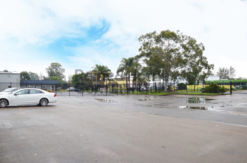 Click to view all images 2-14 Lugard Street Penrith NSW 2750 - Image 2