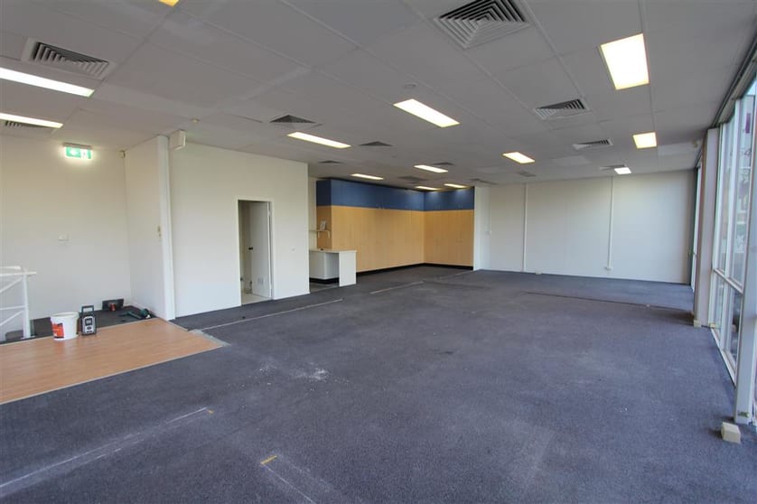Click to view all images 2A/181-187 Taren Point Road Caringbah NSW 2229 - Image 3