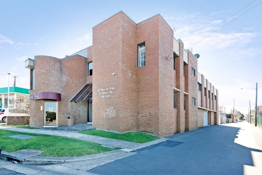 Click to view all images 2A Russel Avenue Sans Souci NSW 2219 - Image 2