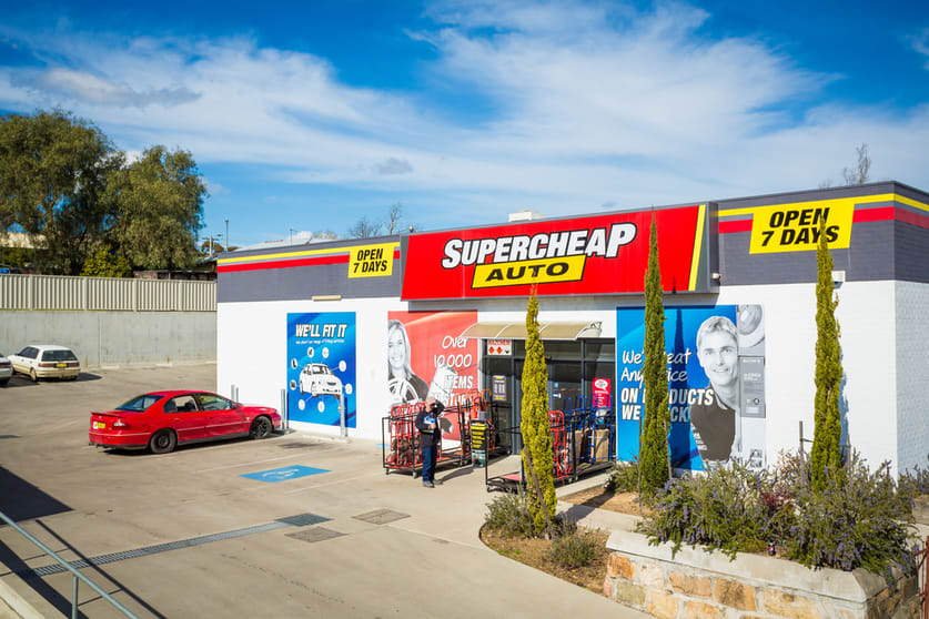 Click to view all images 81 Carp Street Bega NSW 2550 - Image 2