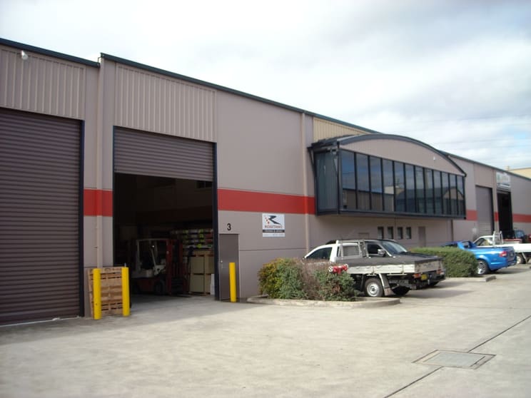 Click to view all images 3/29 Coombes Drive Penrith NSW 2750 - Image 2